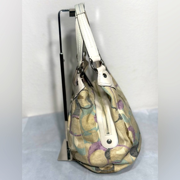 Coach Lynn Soho canvas and leather with silver hardware and silver metal. - Picture 4 of 15